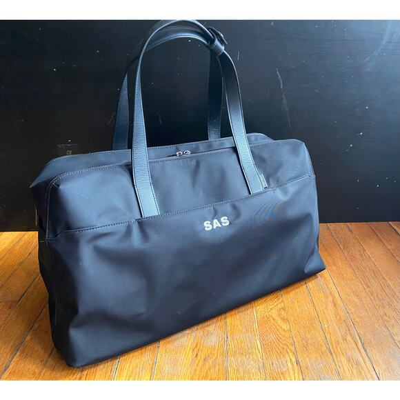 AWAY 'The Weekender' Black Travel Bag w/Pass Thru Sleeve Mens - Picture 2 of 12